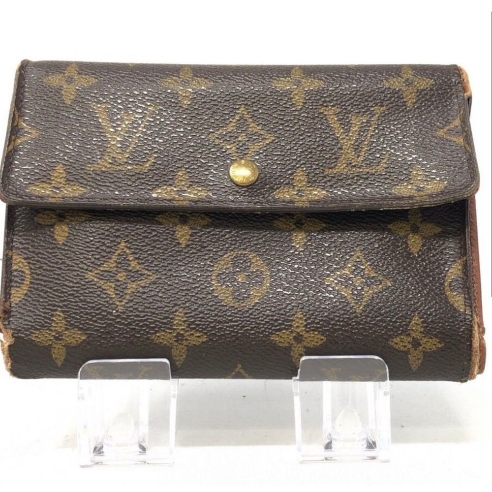 Vintage Louis Vuitton Authentic Wallet - Women | Color: Brown